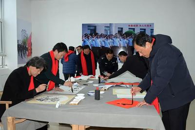 翰墨飄香迎新春，警民同心繪和諧——諸城市公安局與文聯成功舉辦書畫聯誼交流活動